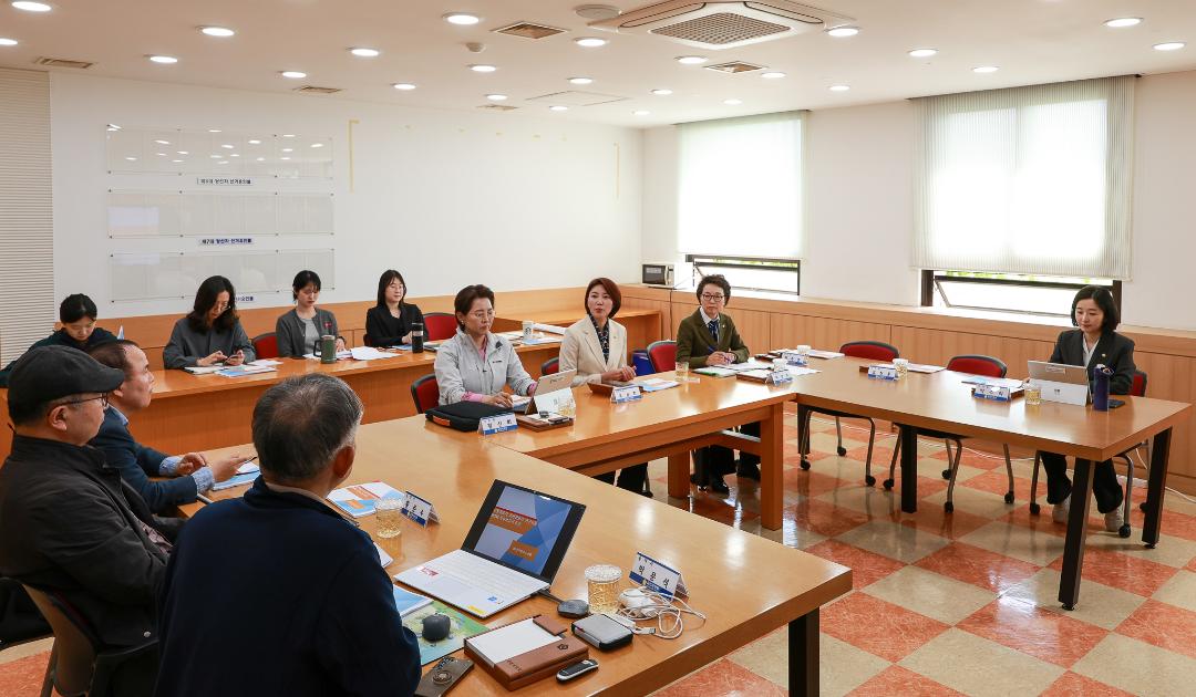 '과천시의회 무장애 도시포럼 착수보고회' 게시글의 사진(2) '20240425-5S6A6843.jpg' '과천시의회 무장애 도시포럼 착수보고회' 게시글의 사진(2) '20240425-5S6A6843.jpg'